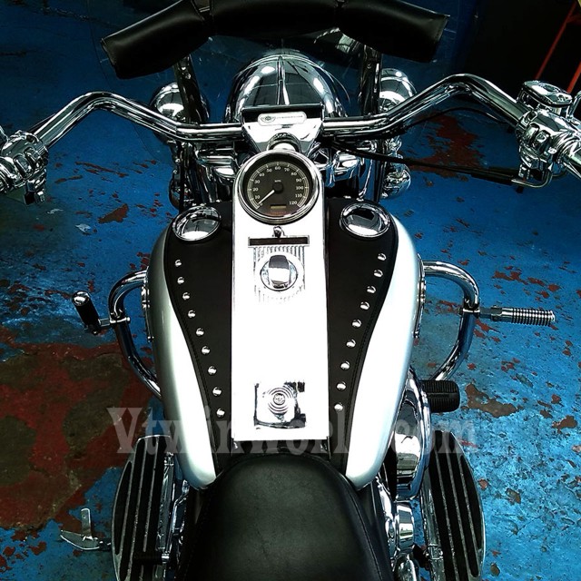 Skull Carbon Tank Pad – Universal Fit Harley, Honda, Suzuki, Yamaha, Kawasaki – Multicolour