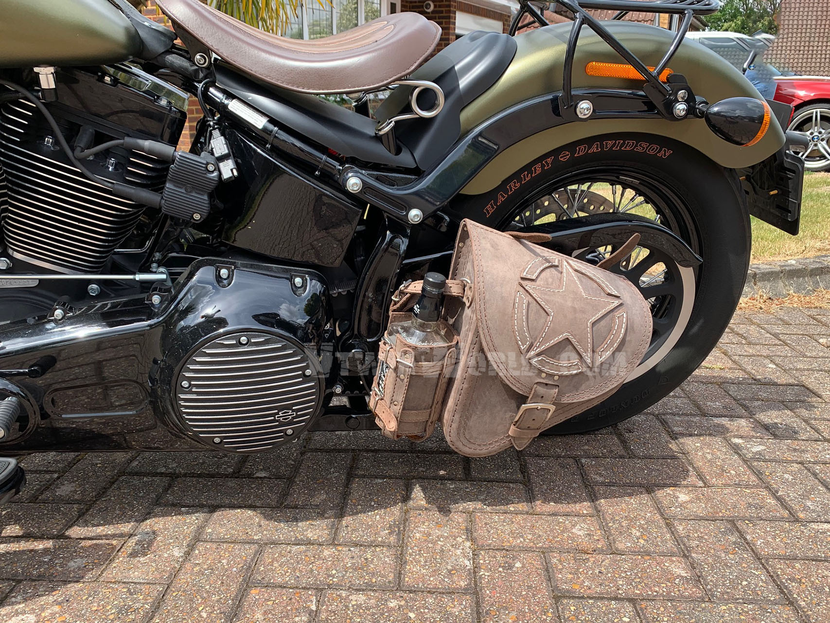 BR) STAR LEATHER SWINGARM SADDLE BAG FOR HARLEY-DAVIDSON SOFTAIL 